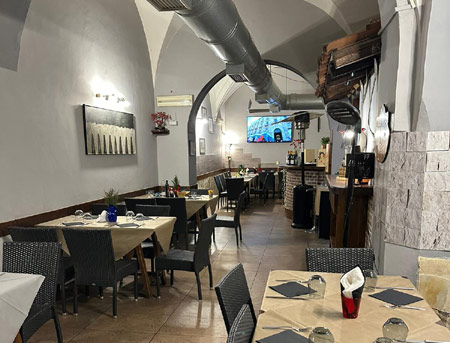 cena degli sconosciuti a catania al ristorante pizzeria montaina