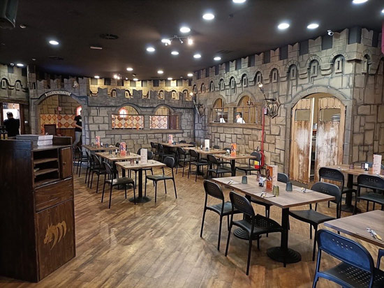 cena degli sconosciuti alla burzeria di borgo vercelli